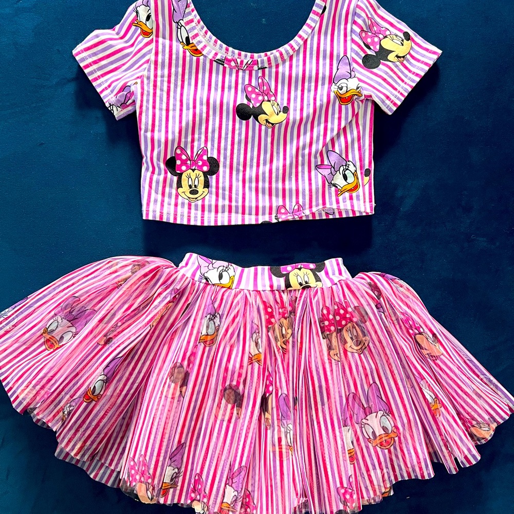 Wild Rich Kids size 7/8 Minnie and Daisy skirt set